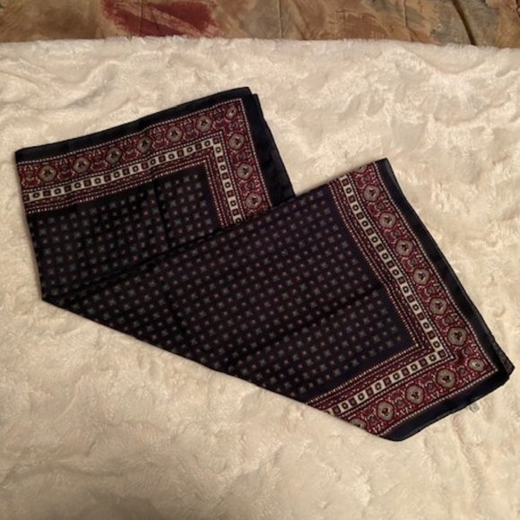 2/$40 Unbranded Ladies Polyester Kerchief Made in Italy - Picture 5 of 7